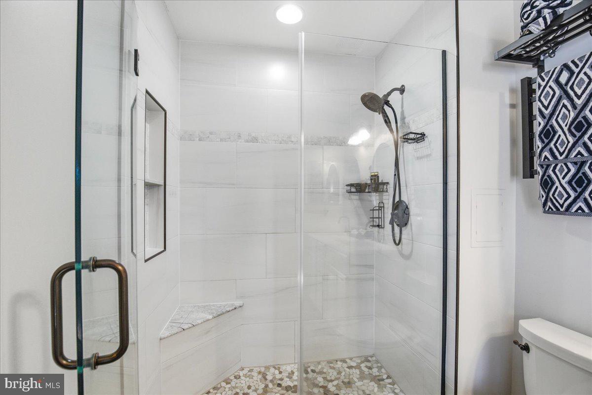 195 Fairground Road Prince Frederick, MD 20678 - Photo 29 of 50 Sleek shower