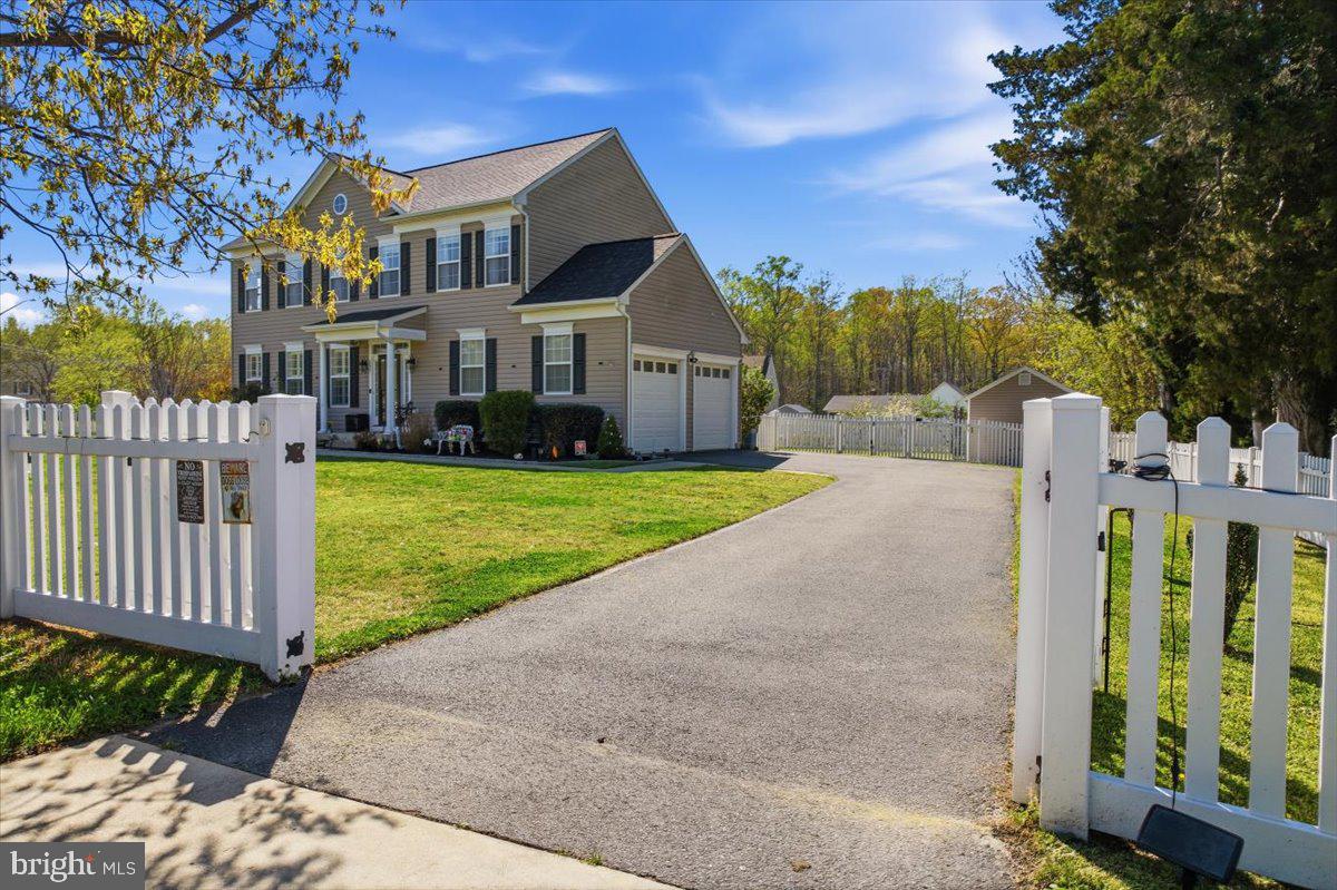 195 Fairground Road Prince Frederick, MD 20678 - Photo 4 of 50 Fully fenced front & back yard