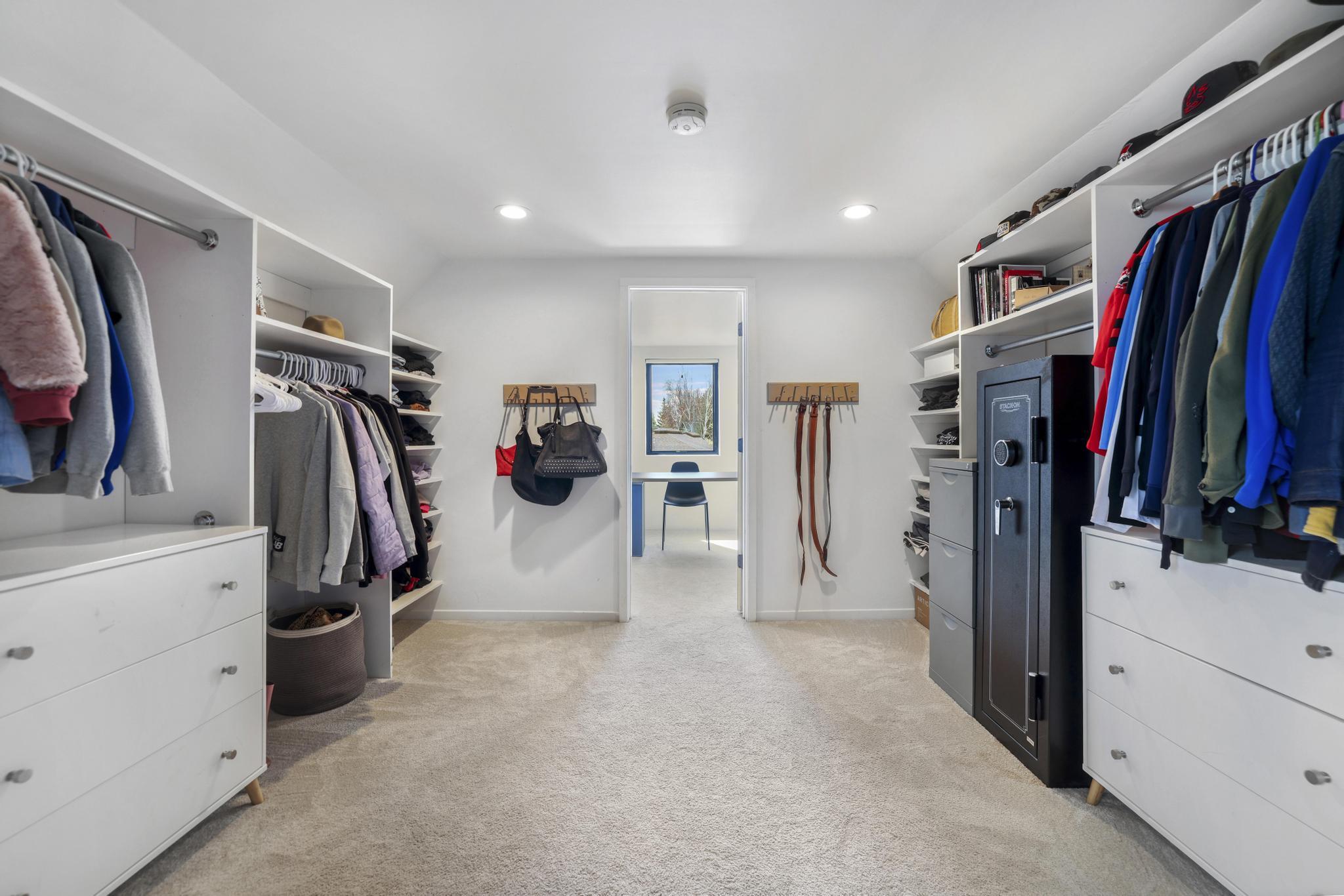 561 Mother Lode Loop Hailey, ID 83333 - Photo 16 of 28 17. Large Primary Closet