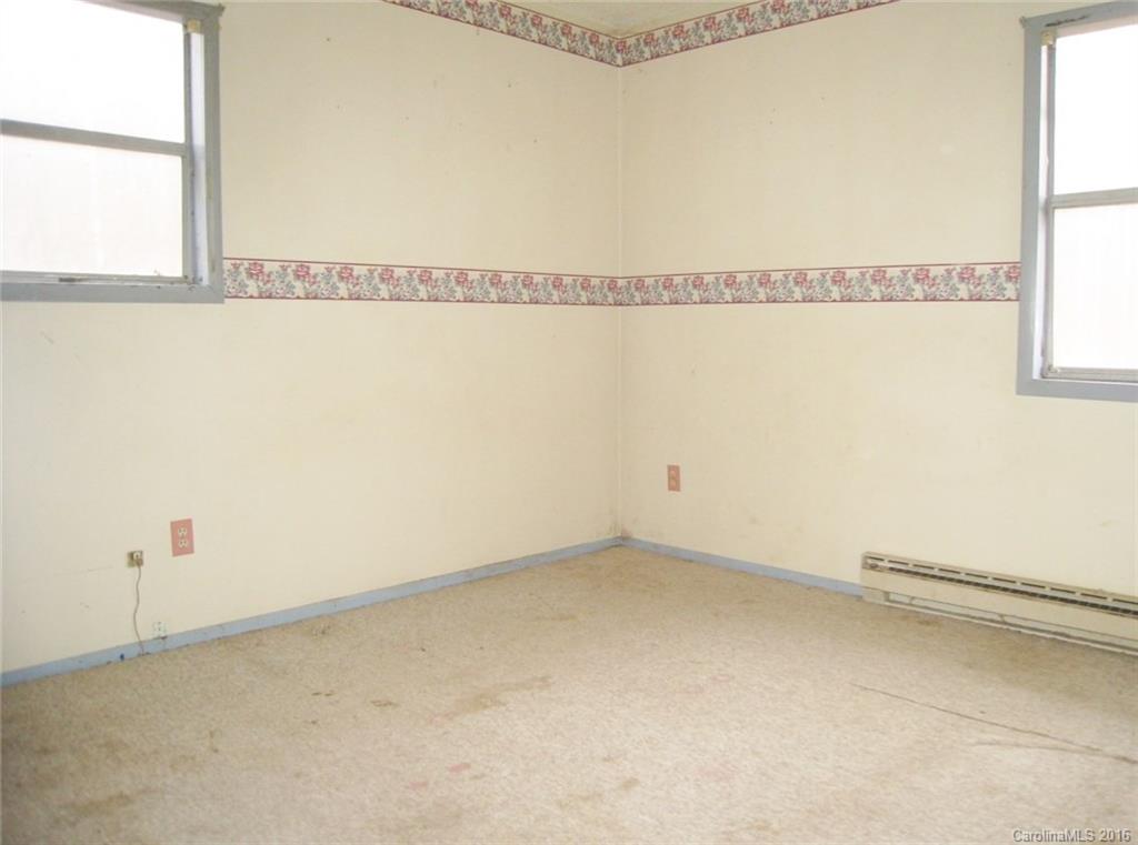 588 Levi Road Columbus, NC 28722 - Photo 7 of 9 Gallery Image 7