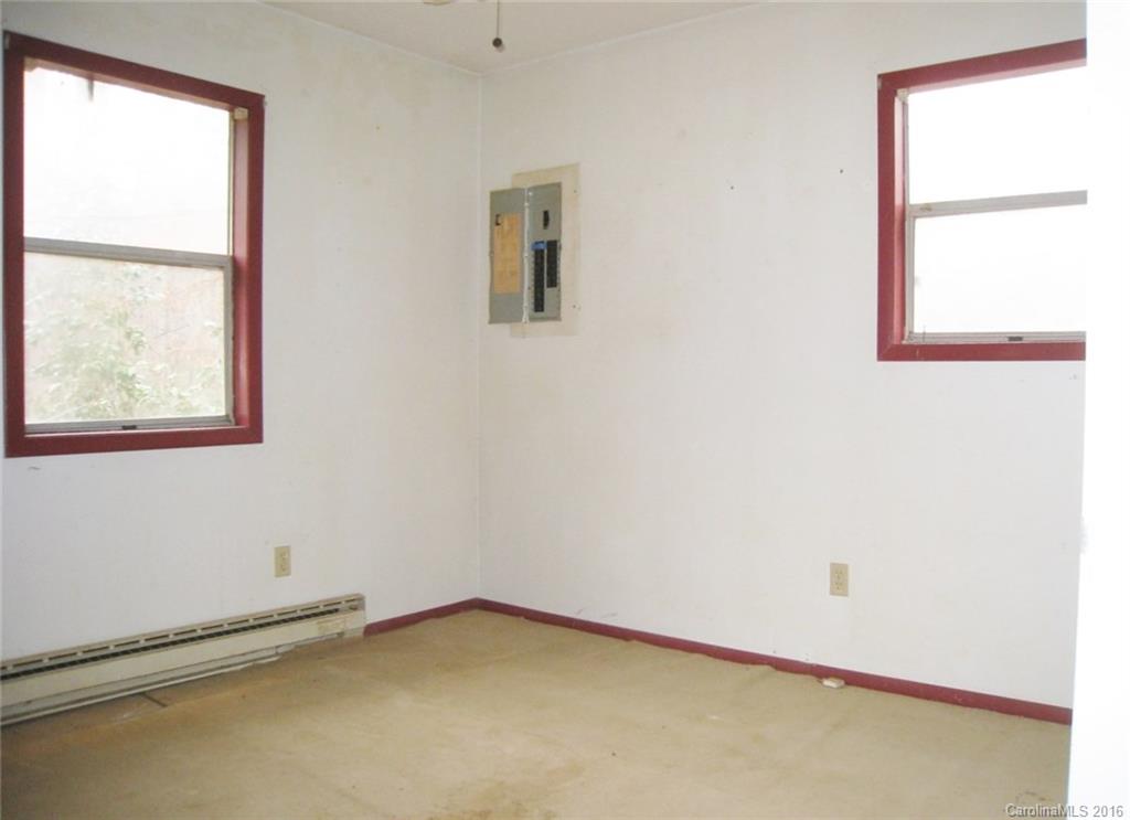 588 Levi Road Columbus, NC 28722 - Photo 8 of 9 Gallery Image 8