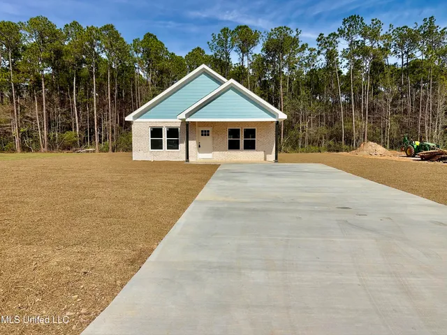 $252,500 | 3419 Raintree Drive, Gautier, MS 39553