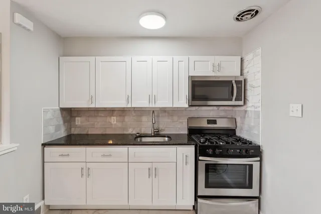 $1,350 | 7239 Haverford Avenue, Unit 2, Philadelphia, PA 19151