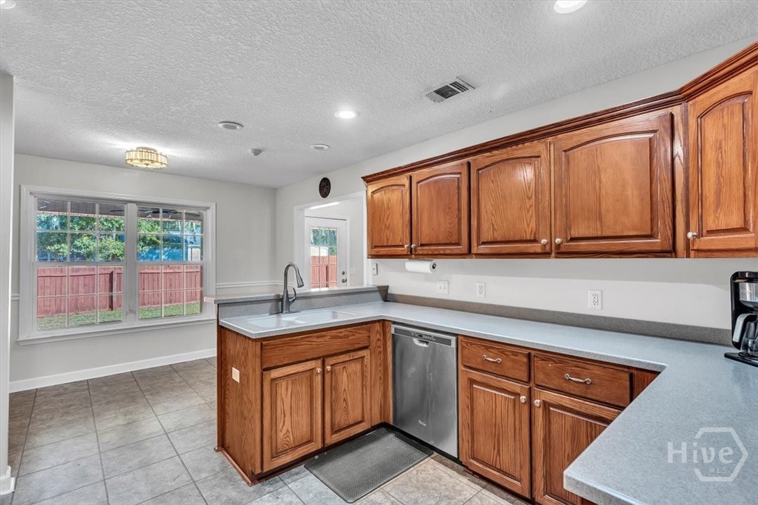 141 Colonial Drive Midway, GA 31320 - Photo 8 of 50