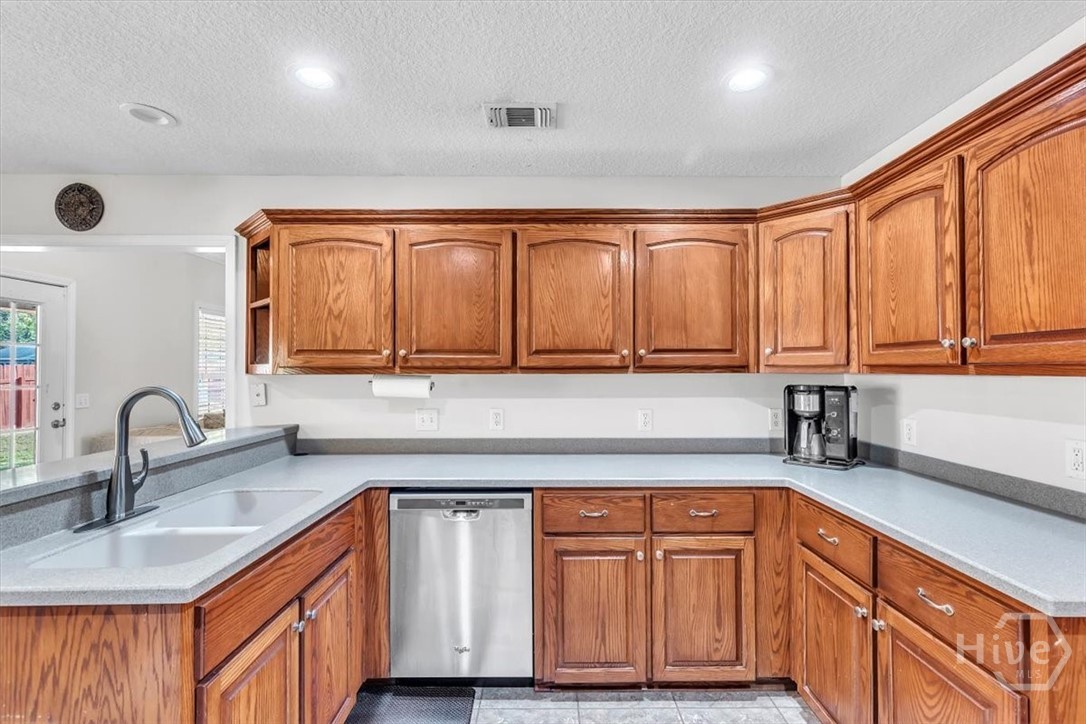 141 Colonial Drive Midway, GA 31320 - Photo 9 of 50