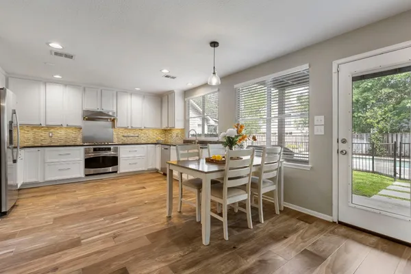 $505,000 | 50 West New Avery Place, The Woodlands, TX 77382
