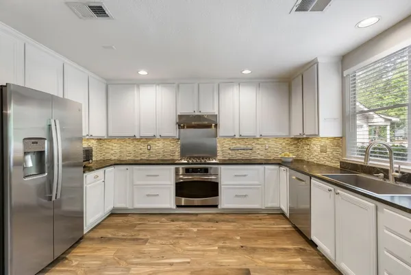 $505,000 | 50 West New Avery Place, The Woodlands, TX 77382