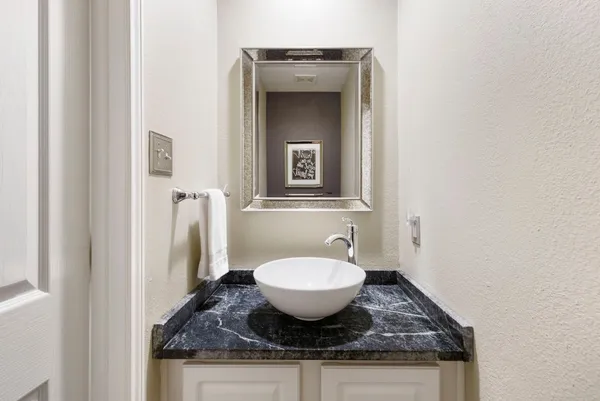 $505,000 | 50 West New Avery Place, The Woodlands, TX 77382