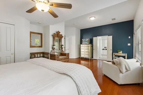 $505,000 | 50 West New Avery Place, The Woodlands, TX 77382