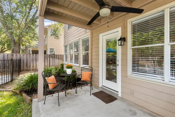 $505,000 | 50 West New Avery Place, The Woodlands, TX 77382