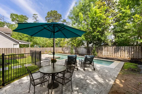 $505,000 | 50 West New Avery Place, The Woodlands, TX 77382