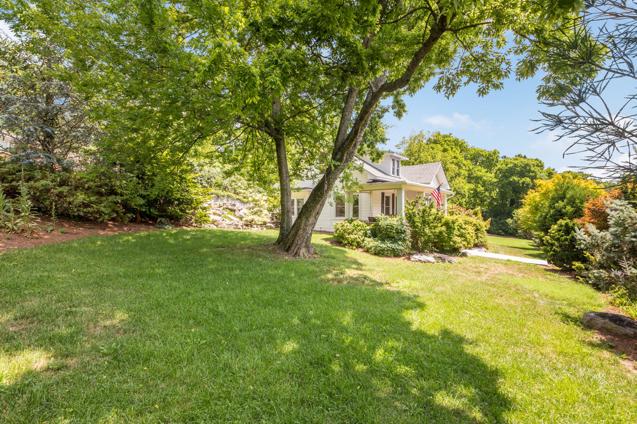 117 West Brow Road Lookout Mountain, TN 37350 - Photo 21 of 24 117 W Brow Rd Lookout Mountain, GA 30750