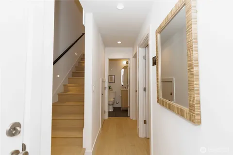 $699,000 | 1530 25th Avenue, Unit B, Seattle, WA 98122