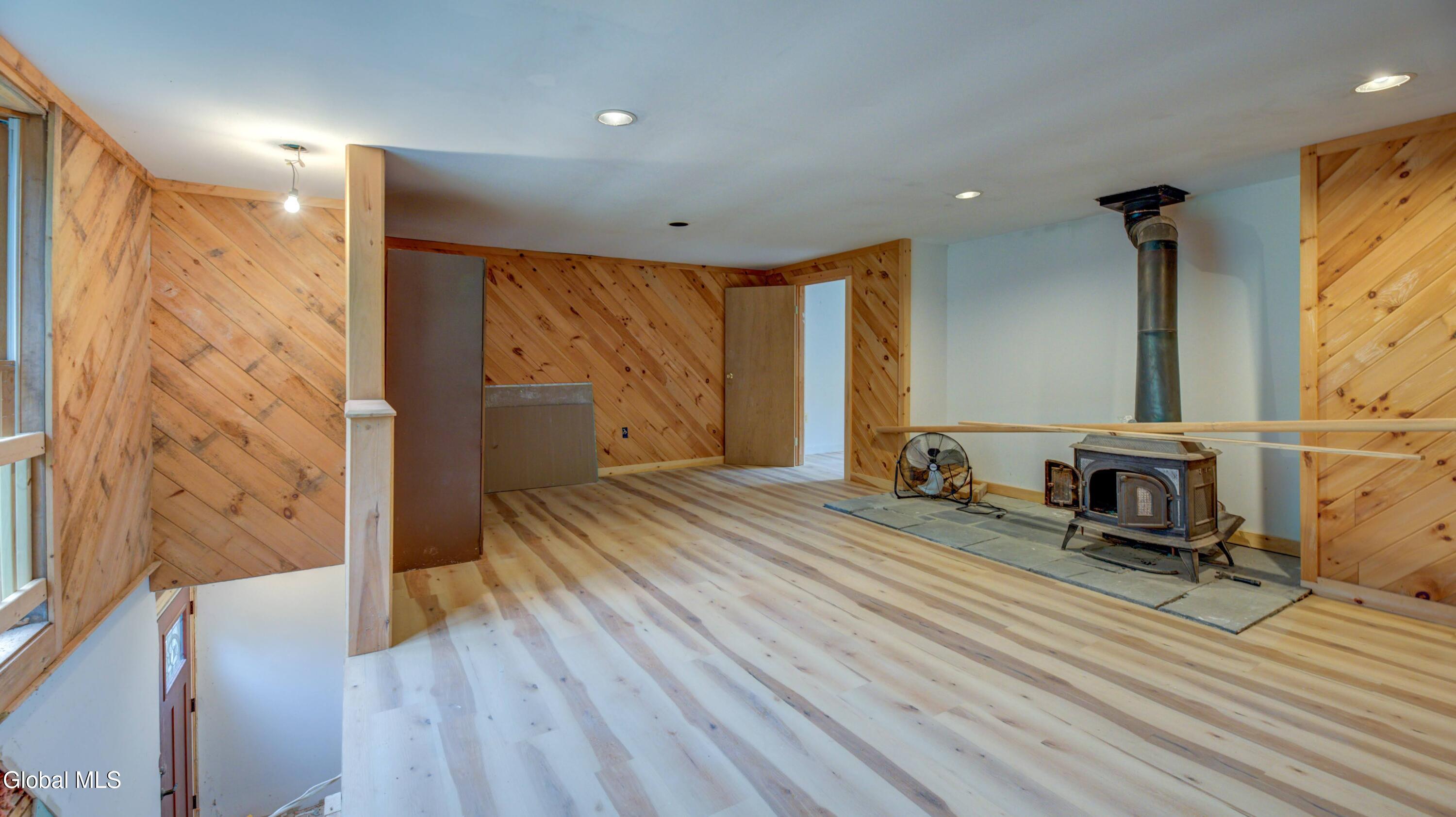 610 South Shore Road Speculator, NY 12164 - Photo 17 of 26 610 S Shore Rd-12