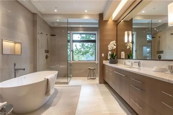$8,750,000 | 3898 Crayton Road, Naples, FL 34103