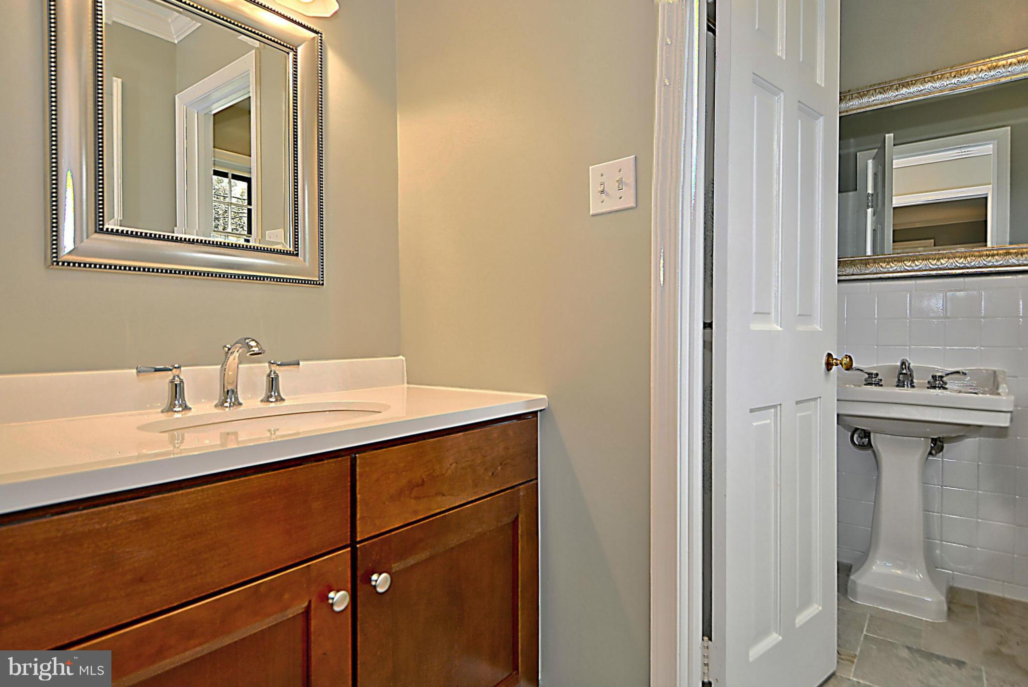 7717 Ridgecrest Drive Alexandria, VA 22308 - Photo 19 of 30 Bath (Master)