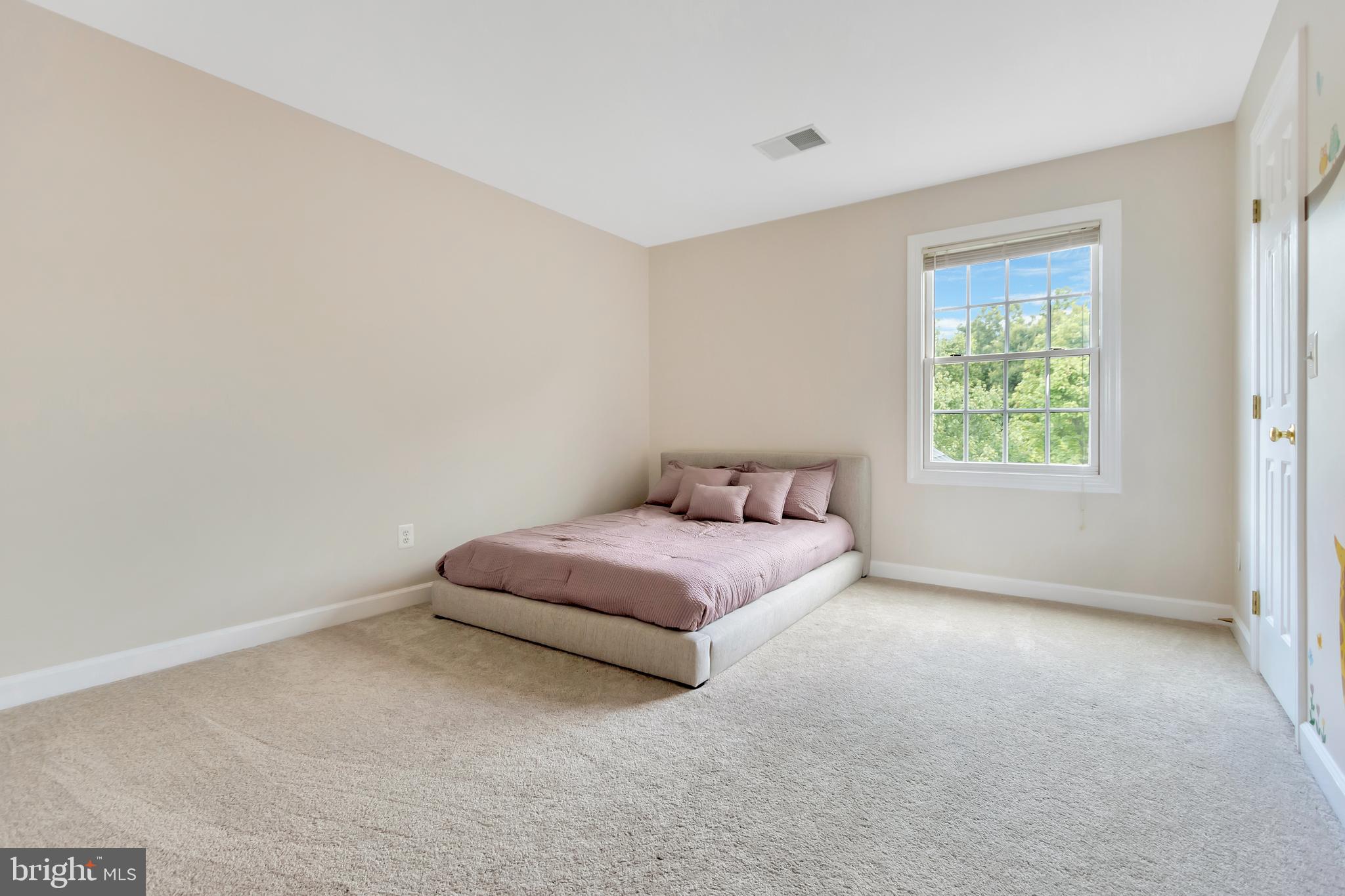 43364 Deepspring Court Ashburn, VA 20147 - Photo 36 of 59 Upper Level - Bedroom 3