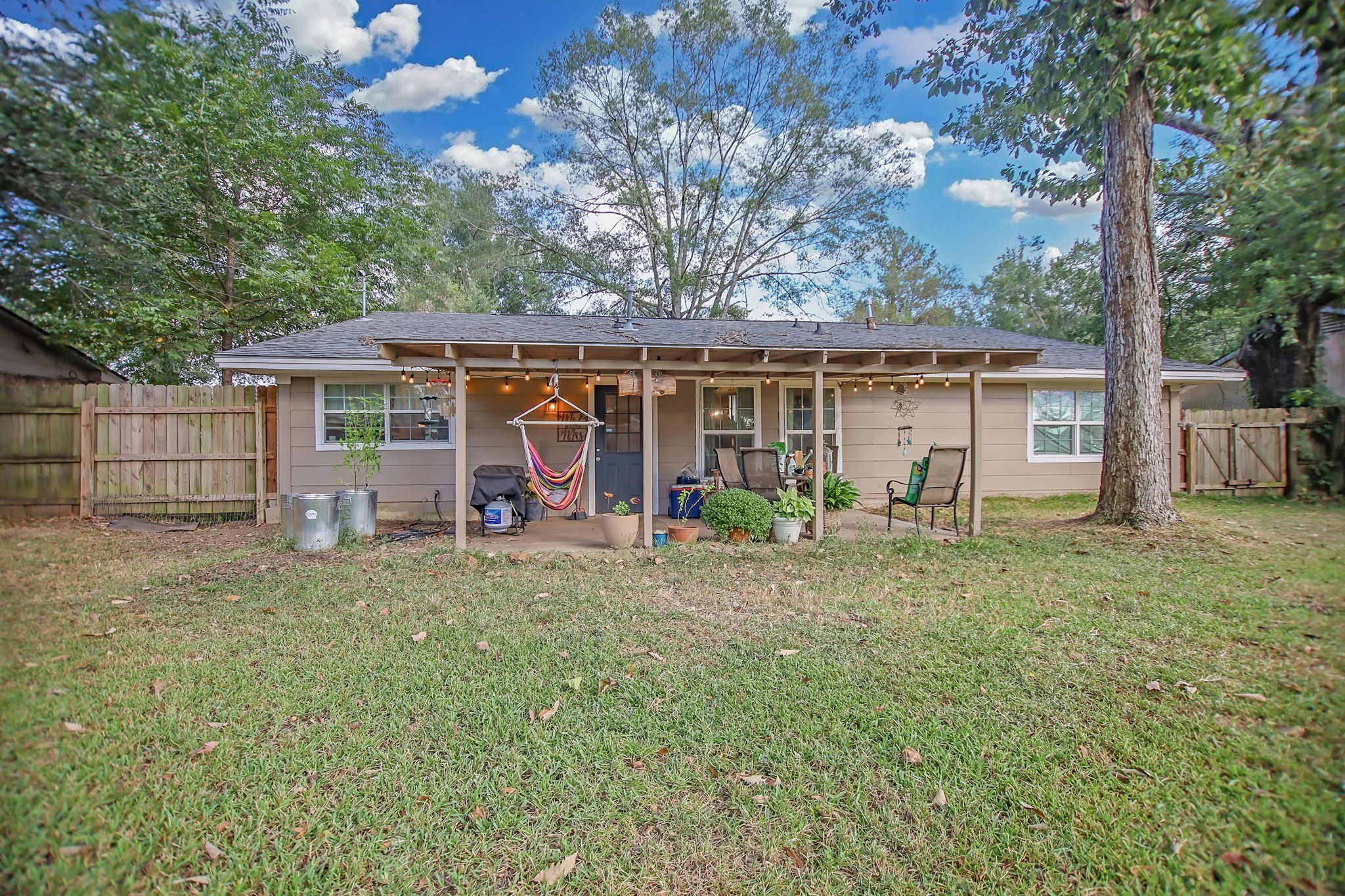 103 Quail Ridge Drive Nacogdoches, TX 75961 - Photo 27 of 28 front view of a house with a big yard