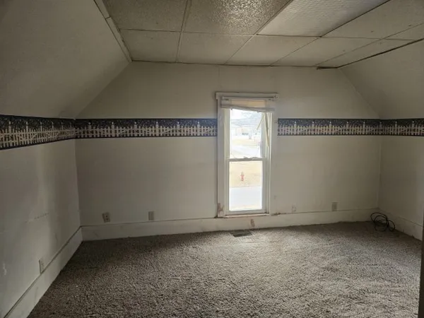 $29,000 | 401 Northeast 3rd Street, Aledo, IL 61231