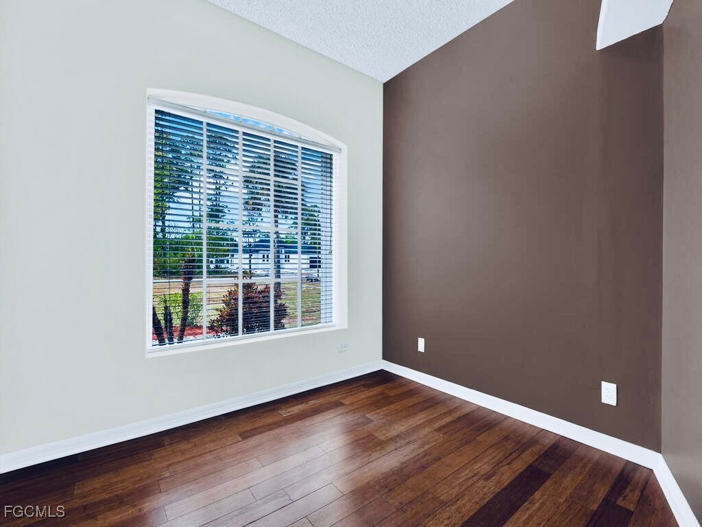 910 Prospect Avenue Lehigh Acres, FL 33972 - Photo 15 of 46