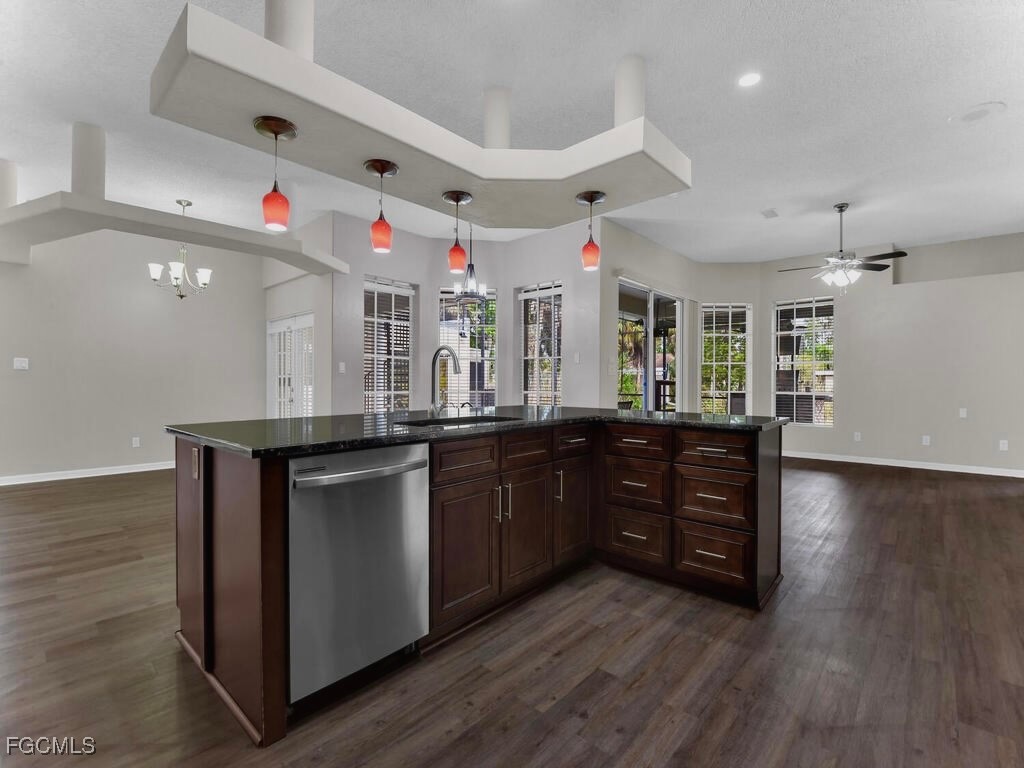 910 Prospect Avenue Lehigh Acres, FL 33972 - Photo 33 of 46