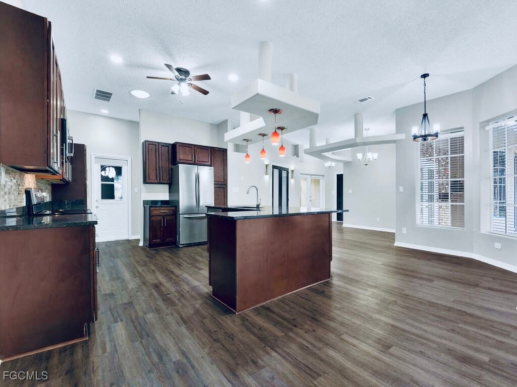 910 Prospect Avenue Lehigh Acres, FL 33972 - Photo 34 of 46