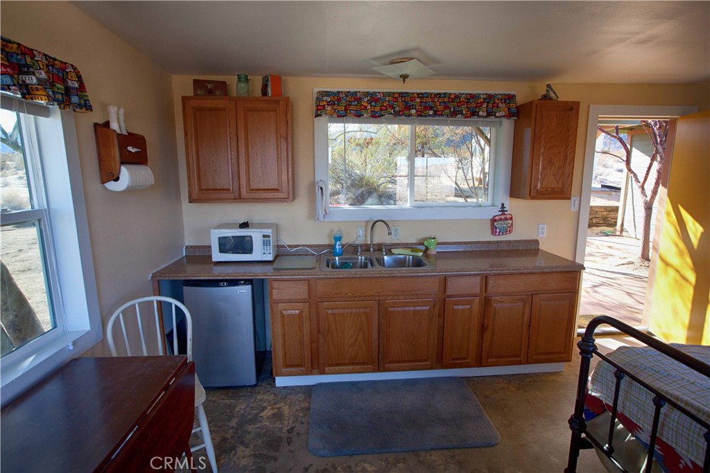 68033 Sullivan Road Twentynine Palms, CA 92277 - Photo 13 of 30 KITCHENETTE EAST CABIN