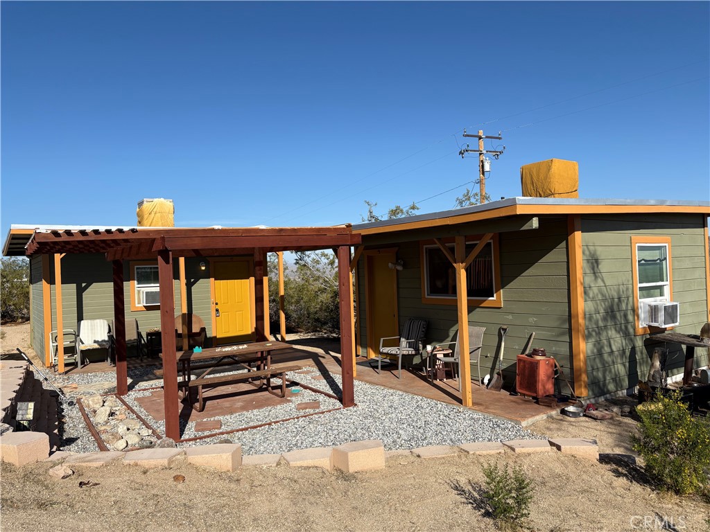 68033 Sullivan Road Twentynine Palms, CA 92277 - Photo 2 of 30 BACK PATIO AREA