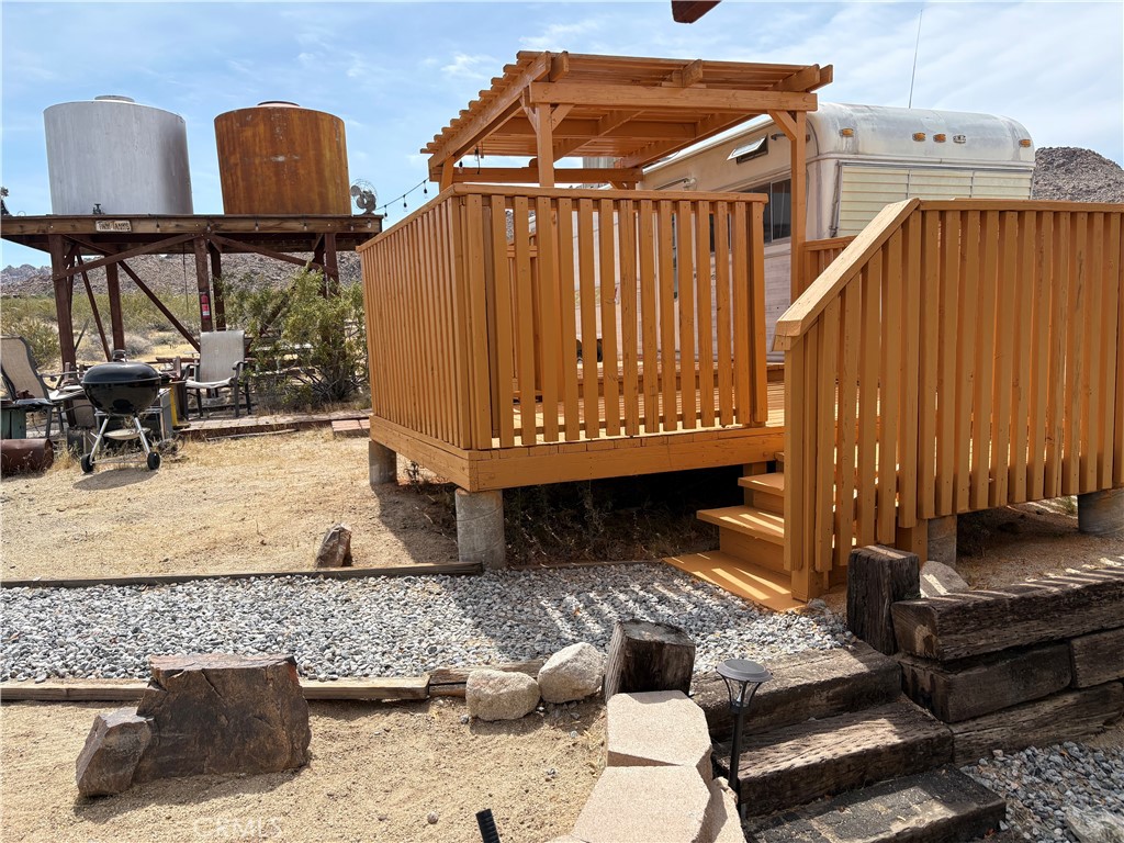 68033 Sullivan Road Twentynine Palms, CA 92277 - Photo 21 of 30 DECK VIEW AREA
