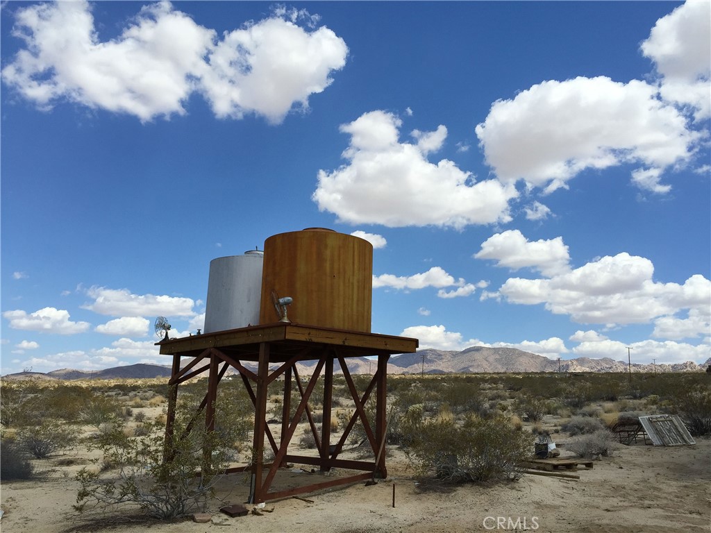 68033 Sullivan Road Twentynine Palms, CA 92277 - Photo 26 of 30 TWIN TANKS