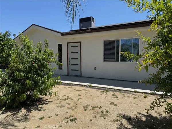 $2,200 | 7120 Quartz Avenue, Winnetka, CA 91306