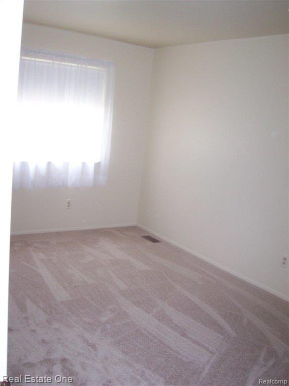 1966 Pondview Court, Unit 126 Rochester, MI 48309 - Photo 11 of 19 Bedroom #2