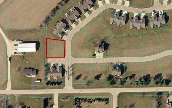 $24,900 | 15580 White Oak Drive, South Beloit, IL 61080