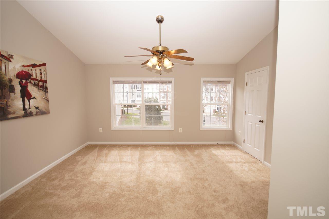 5514 Vista View Court Raleigh, NC 27612 - Photo 13 of 19 Gallery Image 13