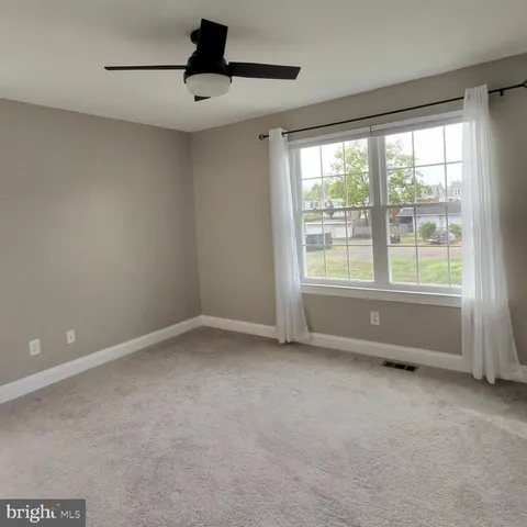 $2,200 | 449 North Washington Street, Pottstown, PA 19464