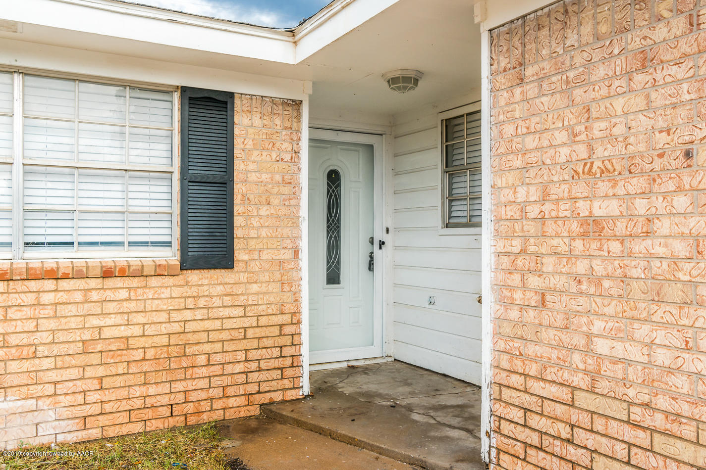 5112 Kirk Drive Amarillo, TX 79110 - Photo 2 of 15 5112 Kirk-2
