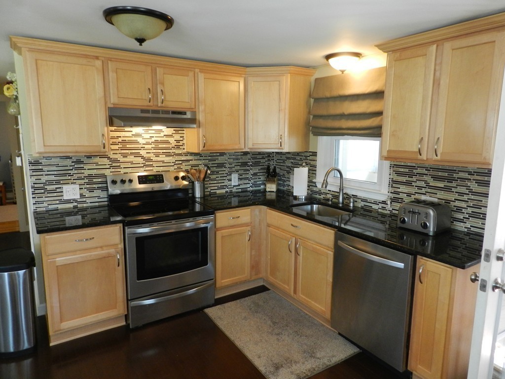 176 Marlborough Road Salem, MA 01970 - Photo 9 of 30