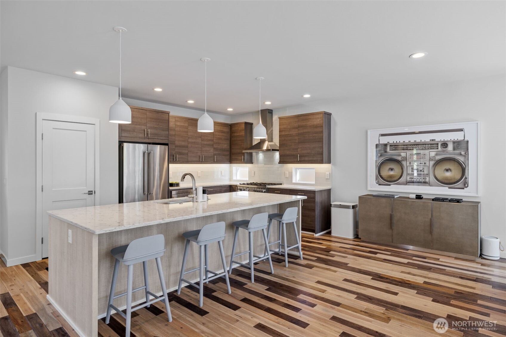 2627 Southwest 100th Street Seattle, WA 98146 - Photo 6 of 34