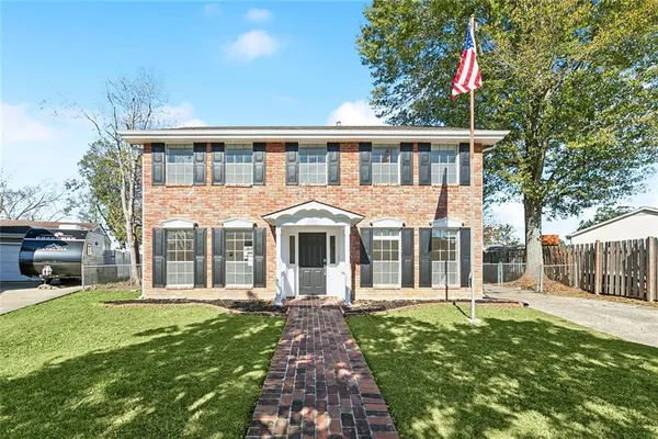 $2,600 | 8221 Barocco Drive, Harahan, LA 70123