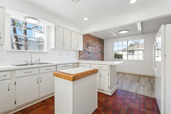 $2,600 | 8221 Barocco Drive, Harahan, LA 70123