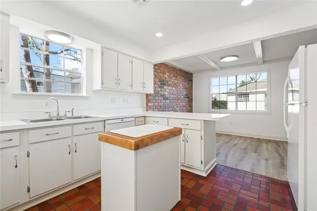 $2,800 | 8221 Barocco Drive, Harahan, LA 70123