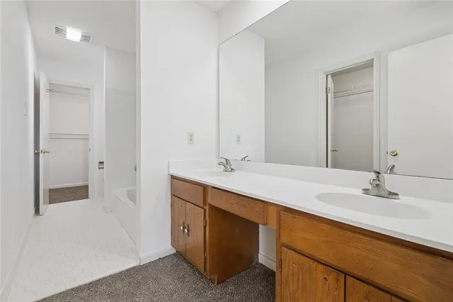 $2,800 | 8221 Barocco Drive, Harahan, LA 70123