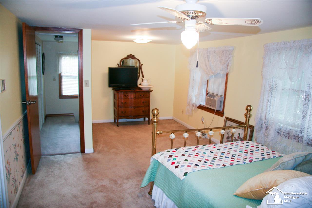 30303 Fort Road Rockwood, MI 48173 - Photo 43 of 54 31357484-42.JPG