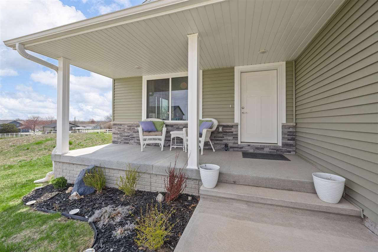 429 Galileo Drive Riverside, IA 52327 - Photo 1 of 16 Gallery Image 1