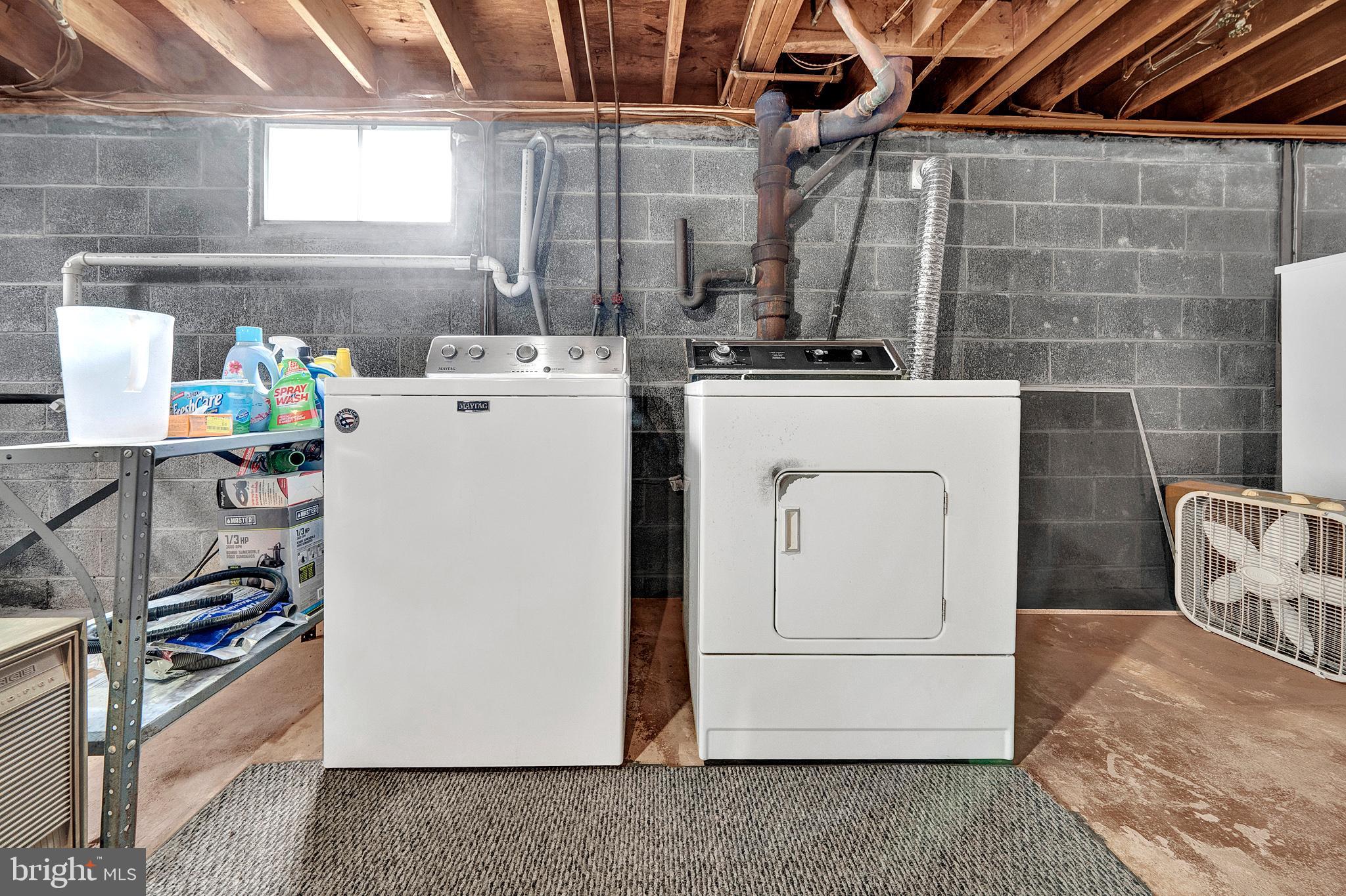 21 Fabrow Drive Titusville, NJ 08560 - Photo 33 of 43 a utility room with dryer and washer