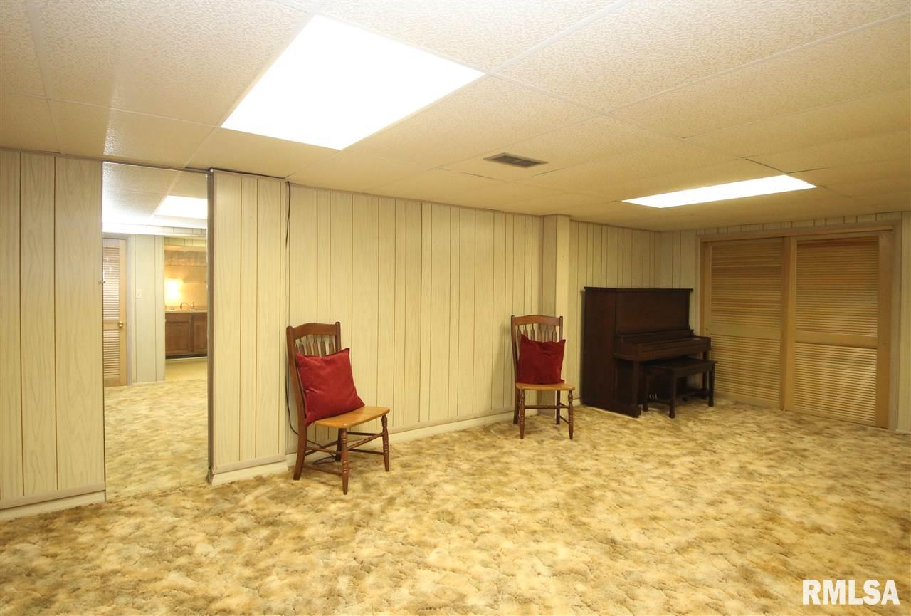 111 Field Grove Road East Peoria, IL 61611 - Photo 24 of 36 Gallery Image 24