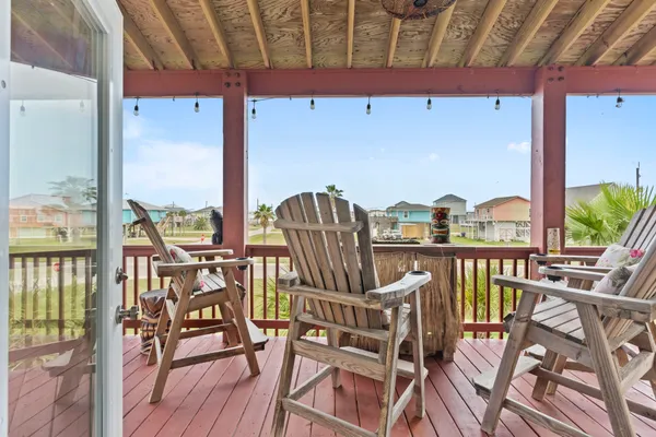 $429,000 | 702 Surf Drive, Surfside Beach, TX 77541