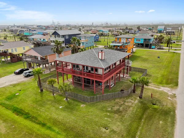 $429,000 | 702 Surf Drive, Surfside Beach, TX 77541