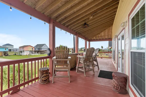 $429,000 | 702 Surf Drive, Surfside Beach, TX 77541