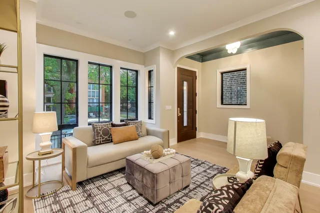 $1,929,000 | 2203 West Huron Street, Chicago, IL 60612